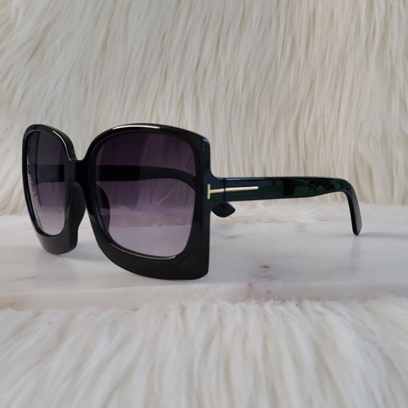 New Oversized Black Luxury Sunglasses - Picture 4 of 7